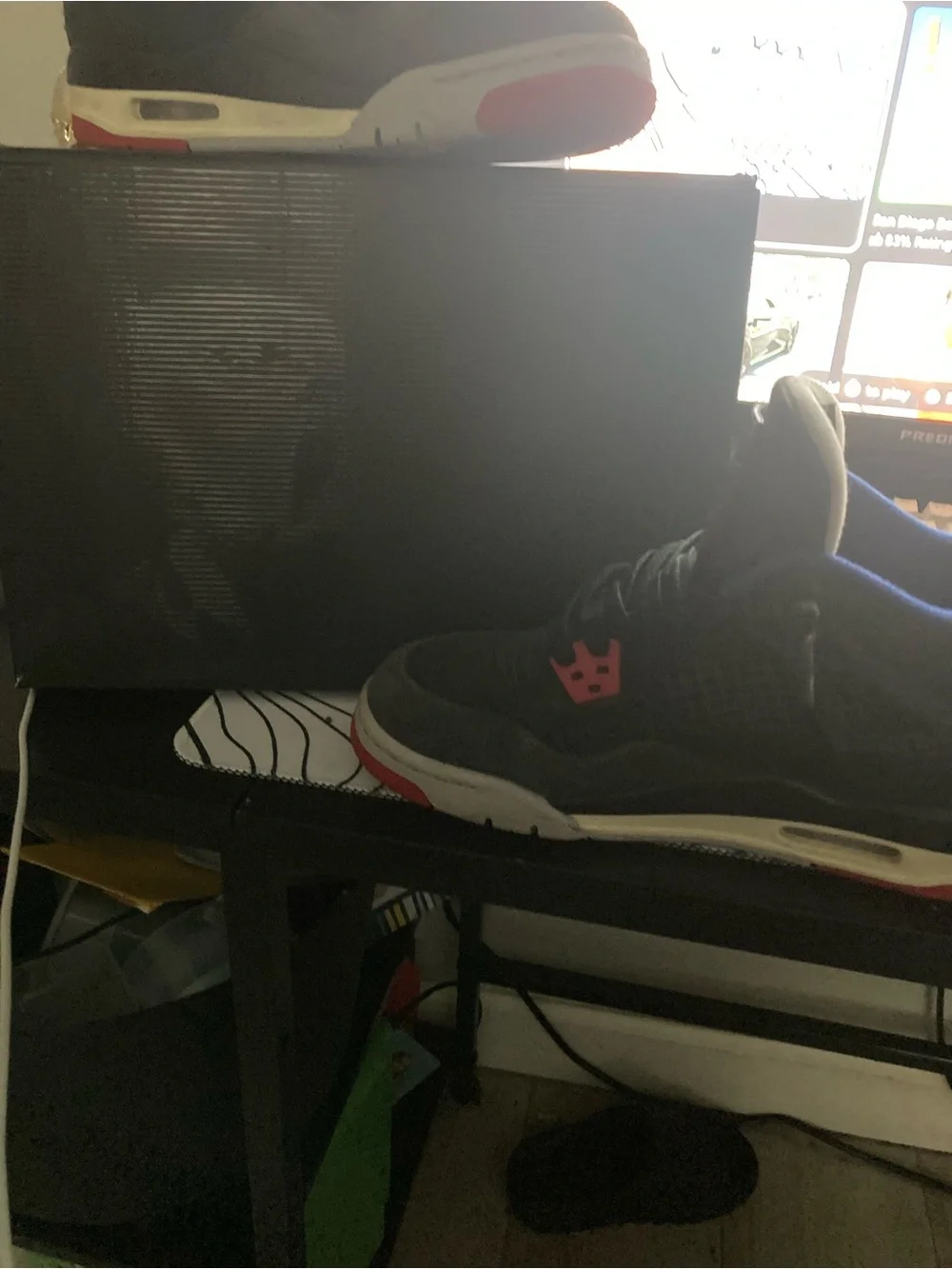 Jordan Men's Black and Red Retro Sneakers